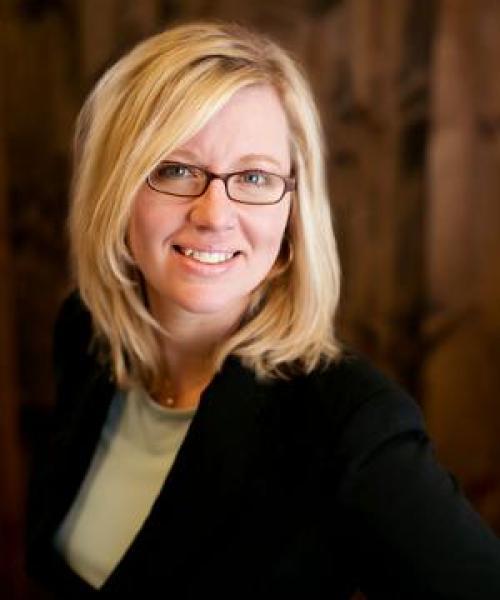 Wendy Waalen headshot